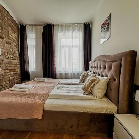 One Bedroom Promenade Apartment Riga Kültér fotó
