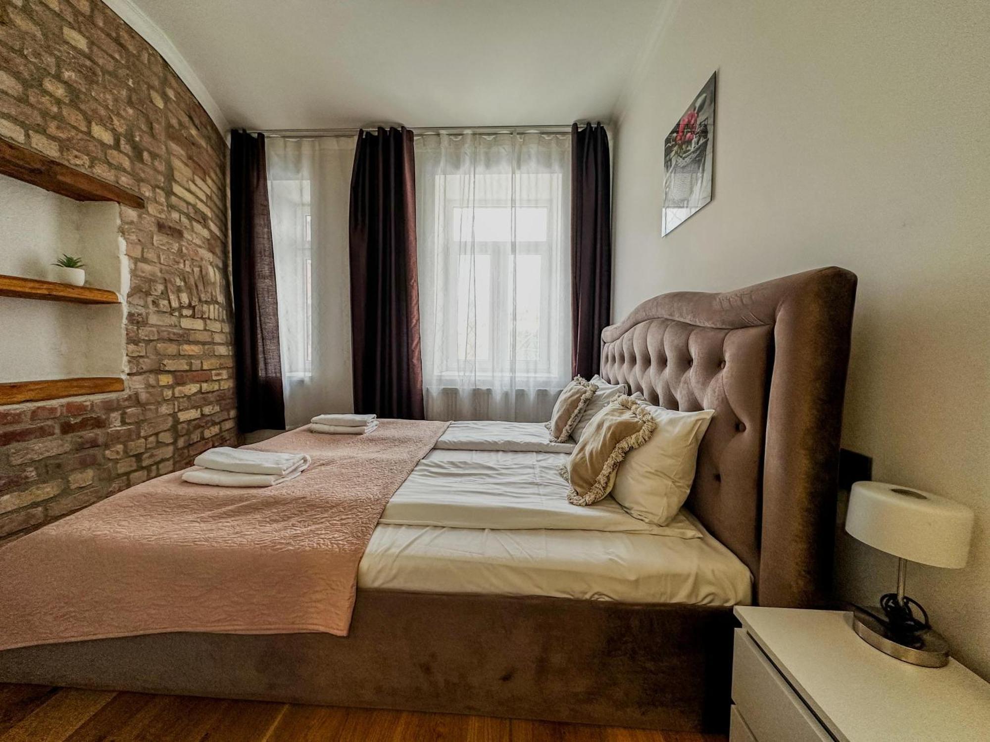 One Bedroom Promenade Apartment Riga Kültér fotó