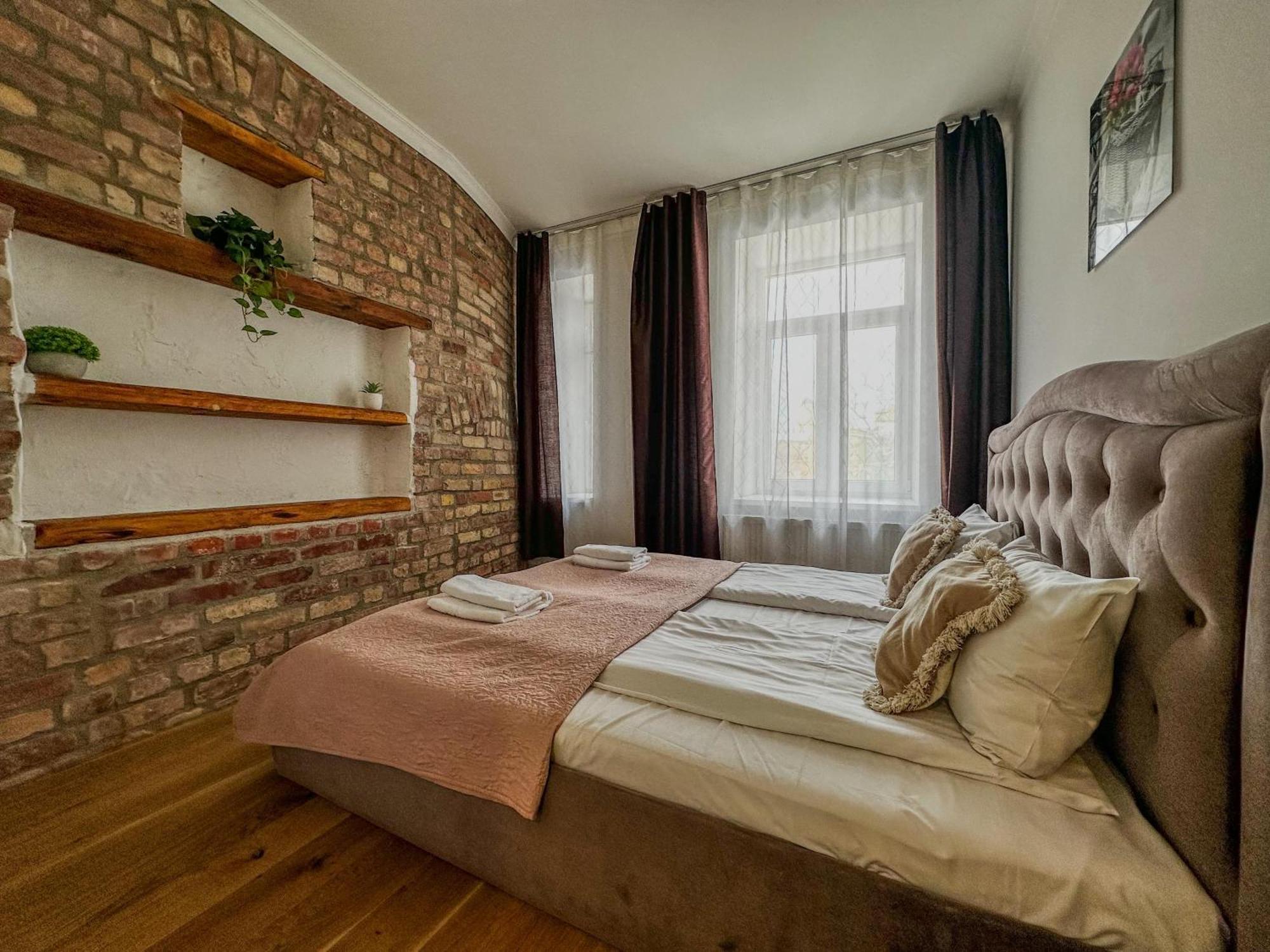 One Bedroom Promenade Apartment Riga Kültér fotó