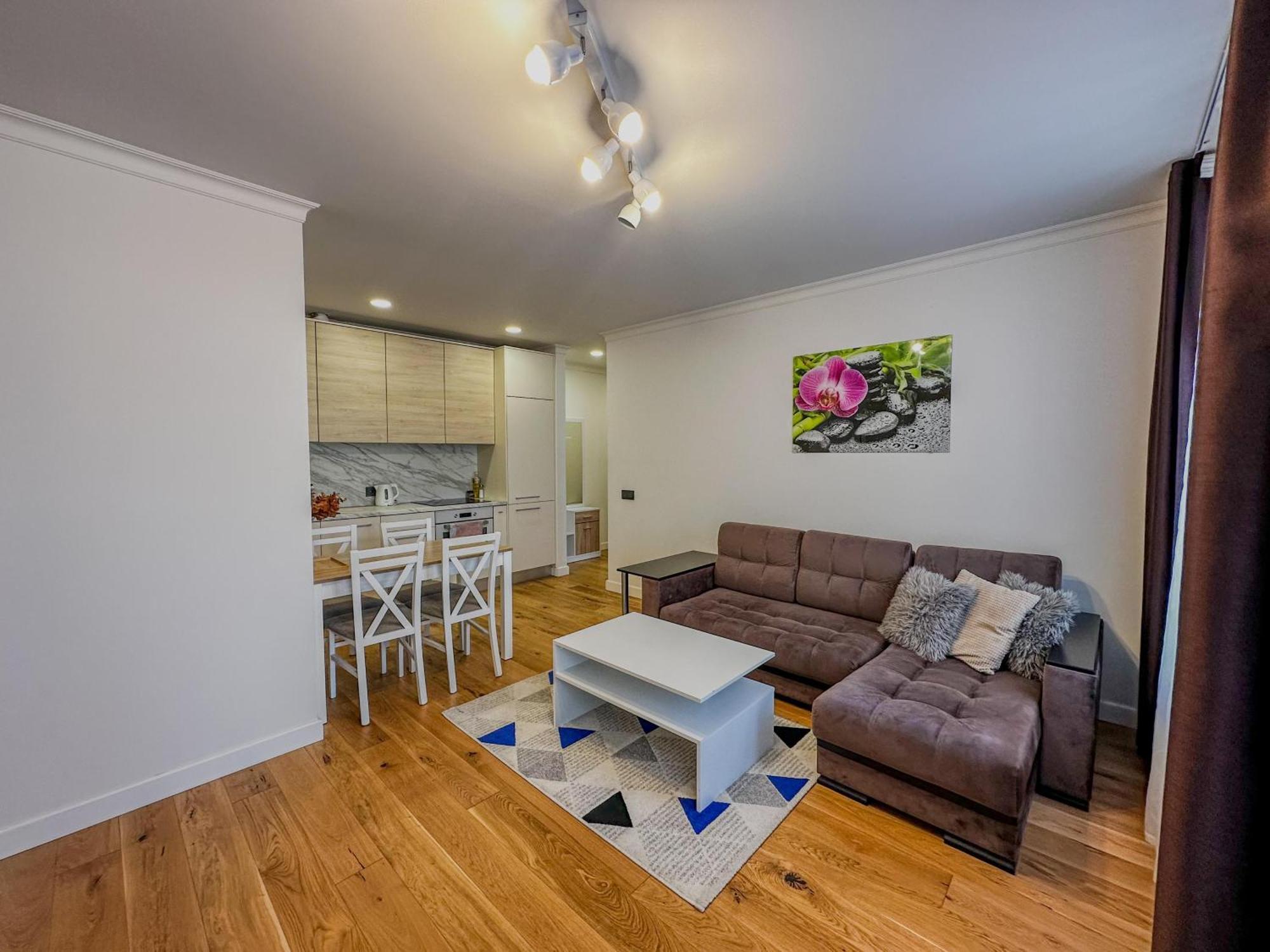 One Bedroom Promenade Apartment Riga Kültér fotó